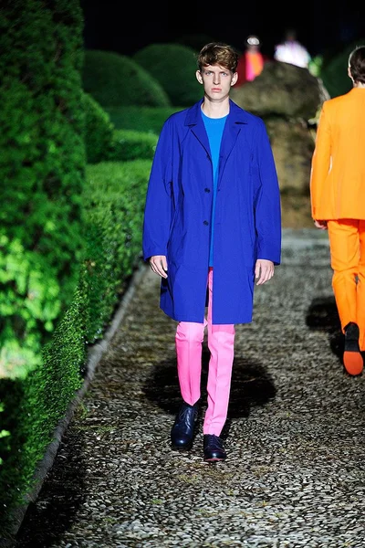 Look 42